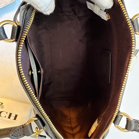 🛑 SOLD🛑🛍️🛍️ NWT COACH PEBBLE ELISE BLACK LEATHER HANDBAG : GOLD ACCENTS - Picture 9 of 9